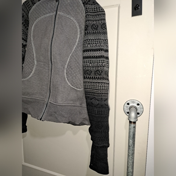 Rare limited edition lululemon sweater - Picture 2 of 12